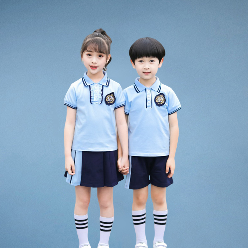 Đồng phục trẻ em mầm non màu xanh