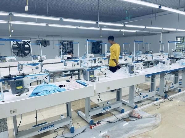May Vĩnh Thành là công ty chuyên sản xuất kinh doanh đồng phục chất lượng